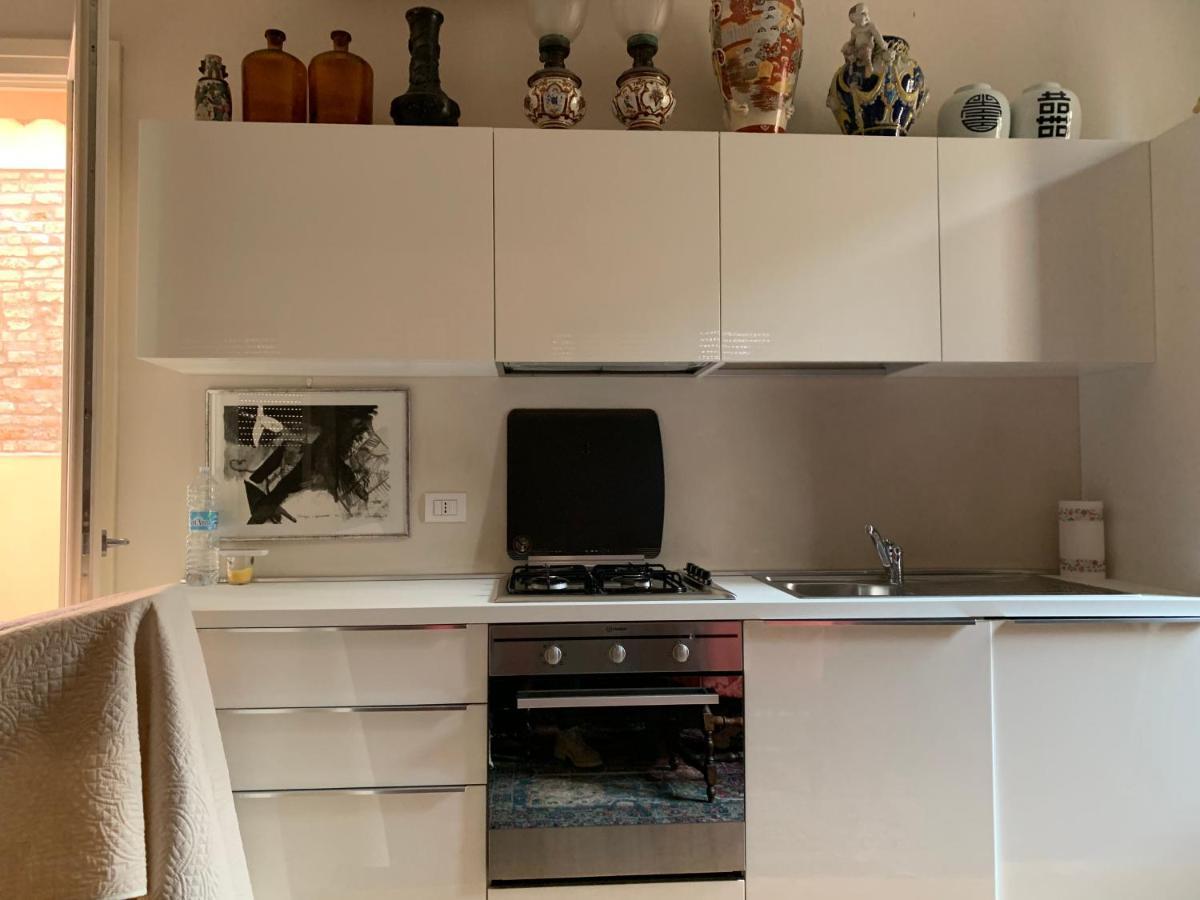 Elegante Appartamento In Centro A Чезена Экстерьер фото
